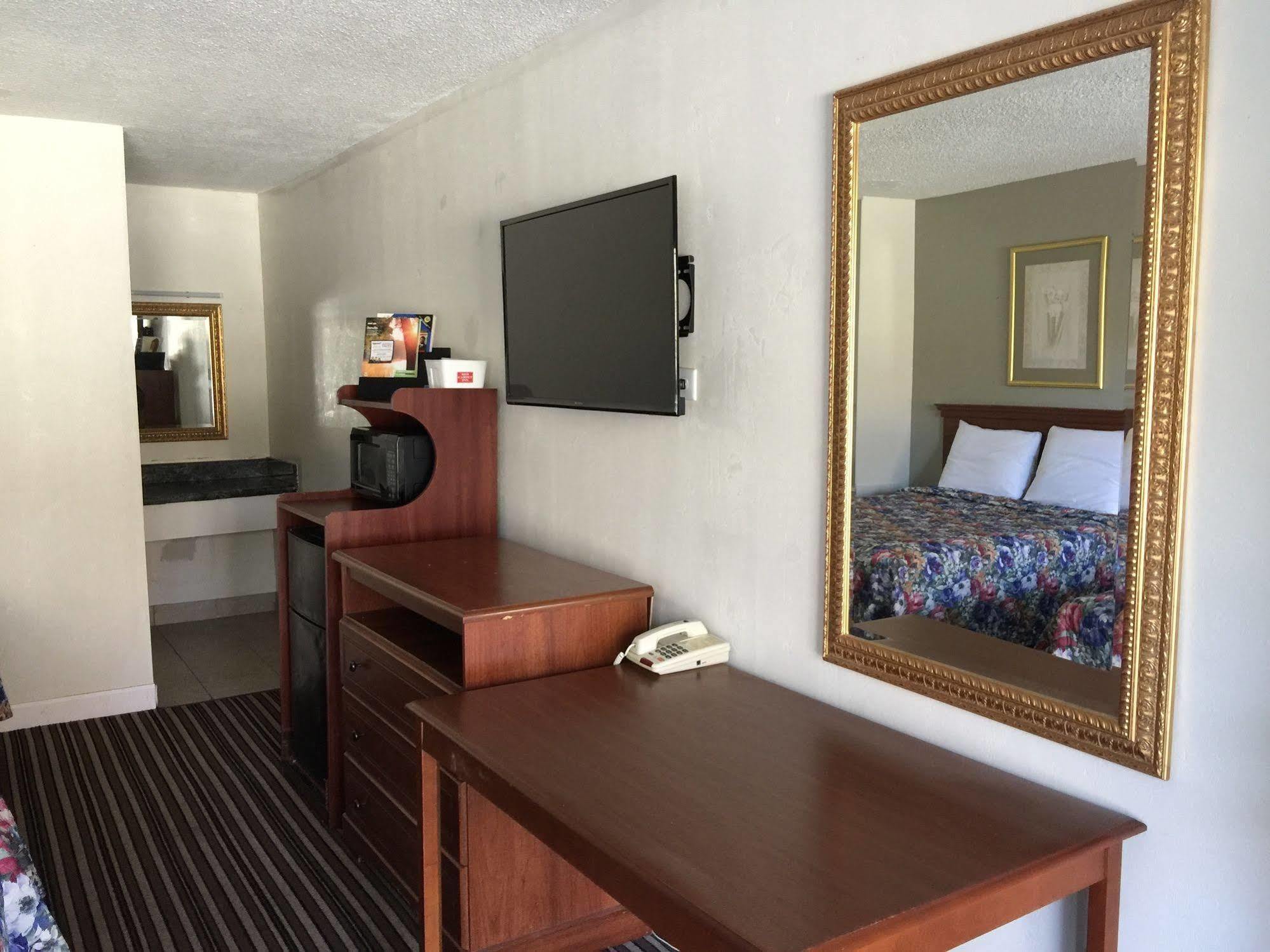 Red Carpet Inn & Suites - 댄빌 외부 사진